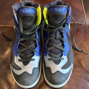 Nike Cross Trainer / Basketball Shoes